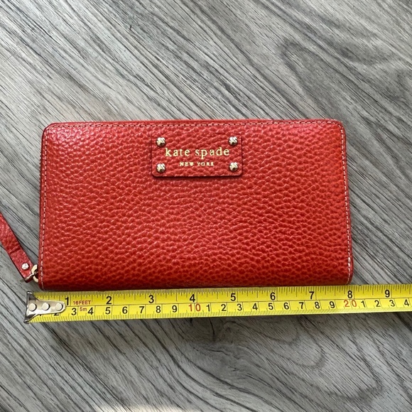 Kate Spade Red Leather Wellesley Neda Zip Around Clutch/Wristlet - Picture 6 of 7